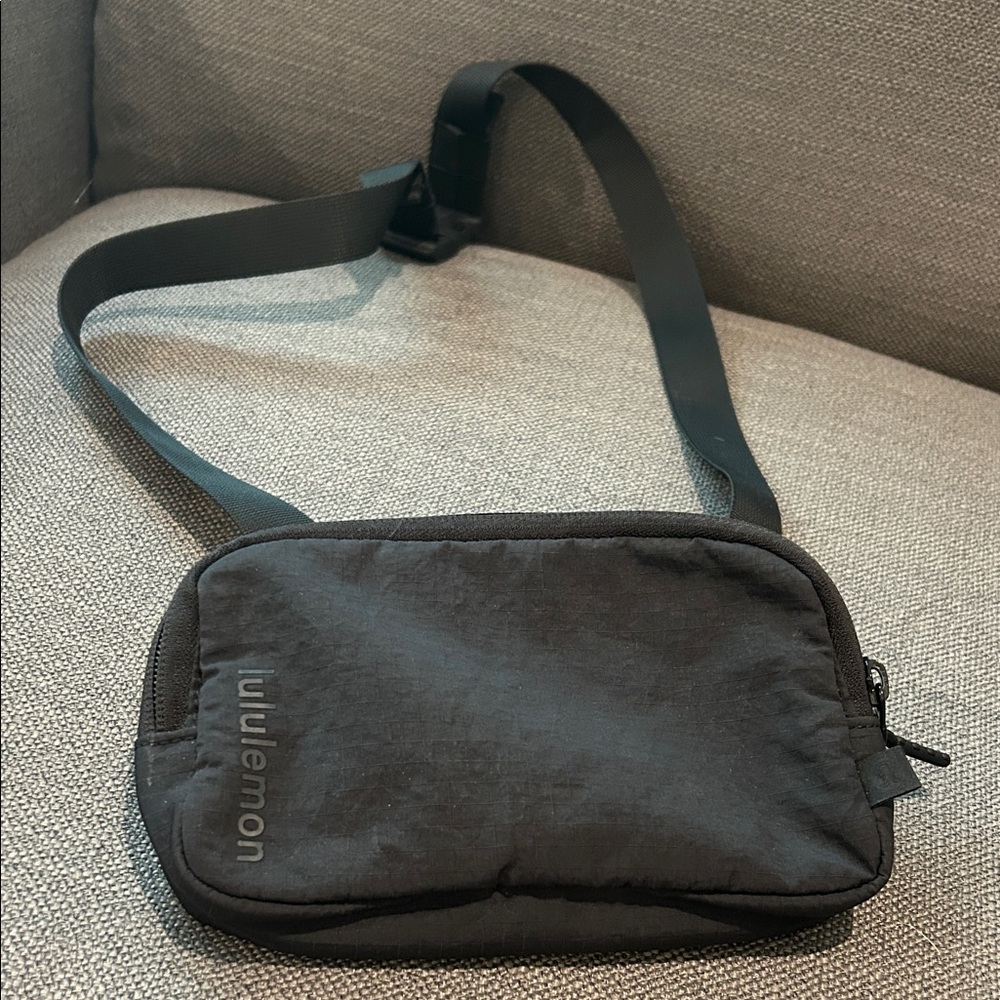 lululemon athletica Black Belt Bag